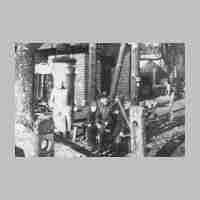 020-0078 Kapkeim 1932 - Der beschrankte Bahnuebergang mit dem Schran-kenwaerter-Ehepaar Karl Kowalski.JPG